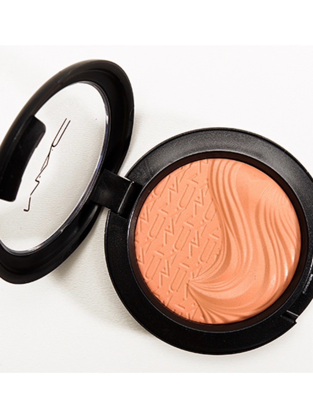 MAC Cosmetics Extra Dimension Blush in Blazing Haute Discontinued and HTF!!